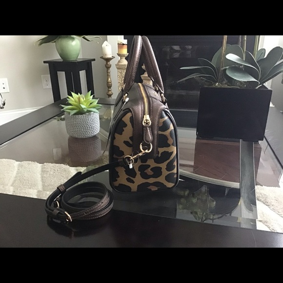 *SOLD*Coach Mini Bennett Signature Satchel - Picture 7 of 10